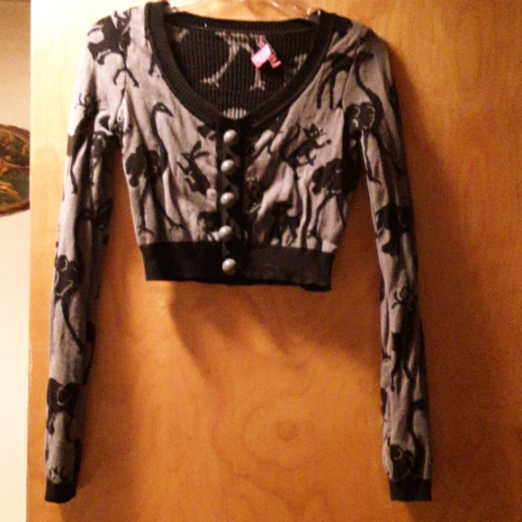 Betsey Johnson zoo animals crop sweater